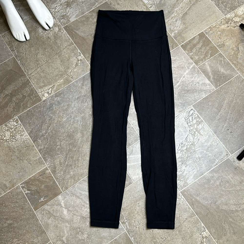 Lululemon Wunder Lounge Super High-Rise Tight 28• inseam size 4 black 2020